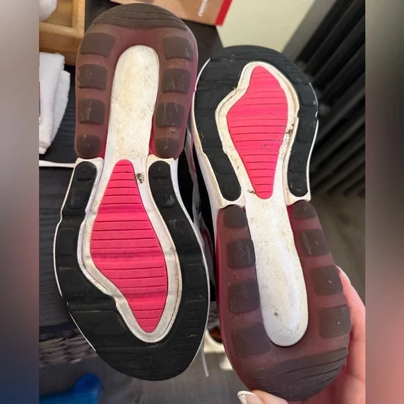 Women’s Nike air 270 Sneakers - Picture 5 of 6